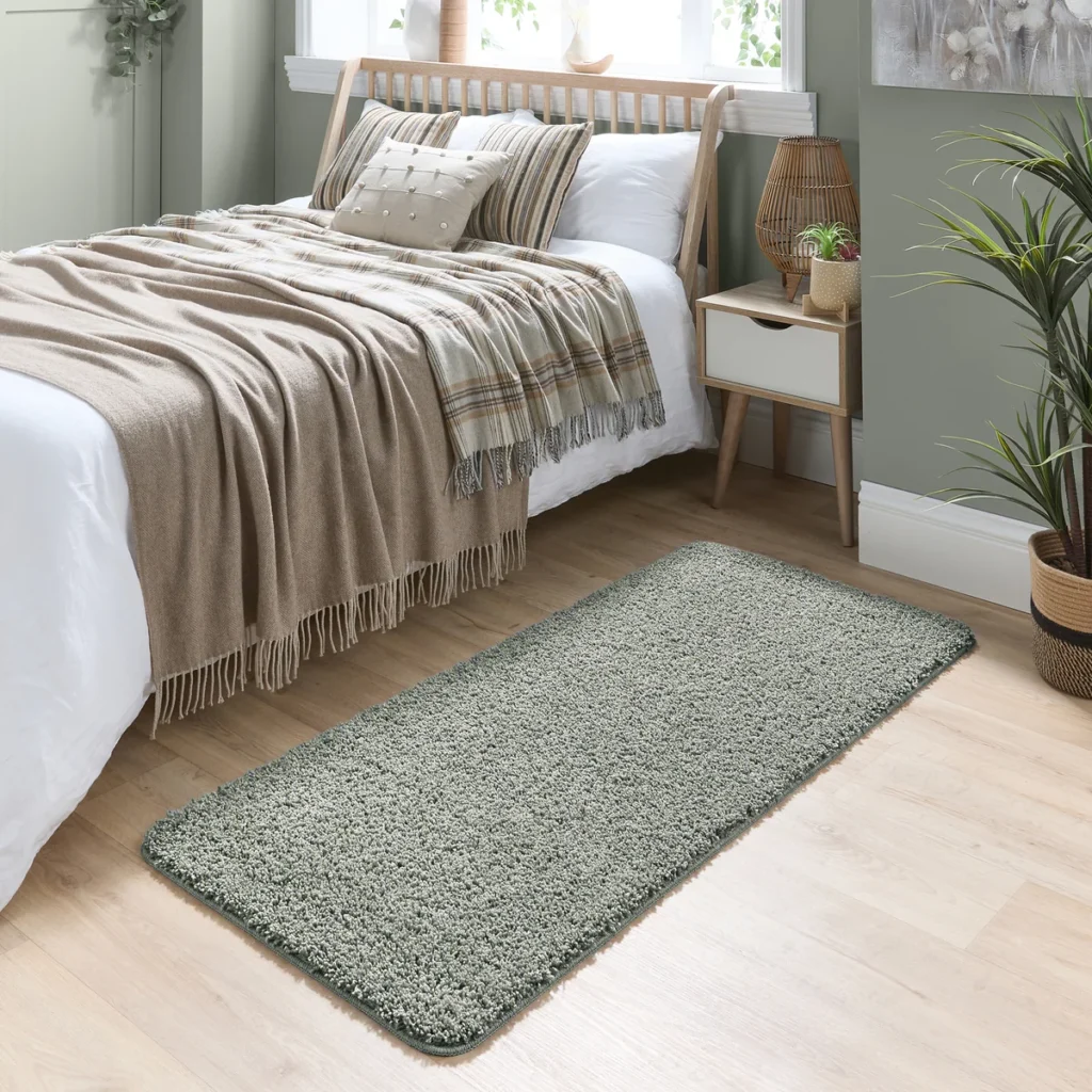 MadeNorth Shaggy Fleck Green Rug