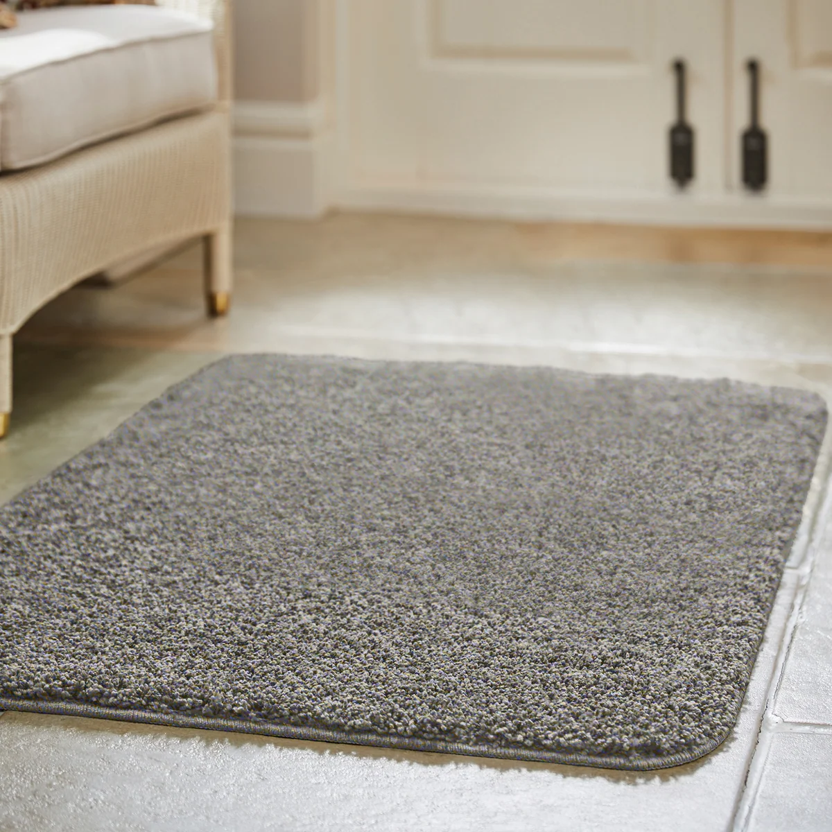 MadeNorth Shaggy Fleck Grey Rug 7 MadeNorth Shaggy Fleck Grey Rug - Image 7