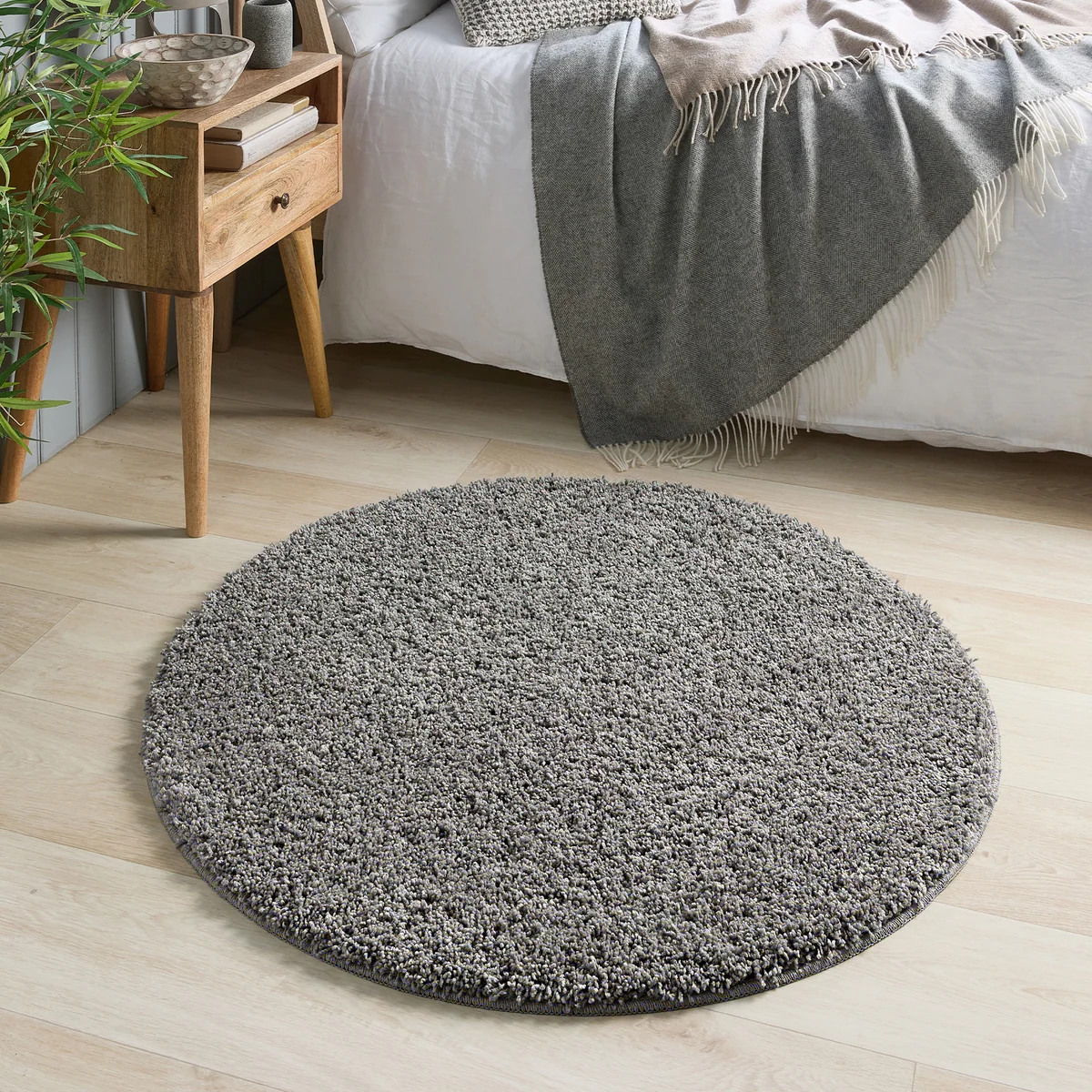MadeNorth Shaggy Fleck Grey Rug 8 MadeNorth Shaggy Fleck Grey Rug - Image 8